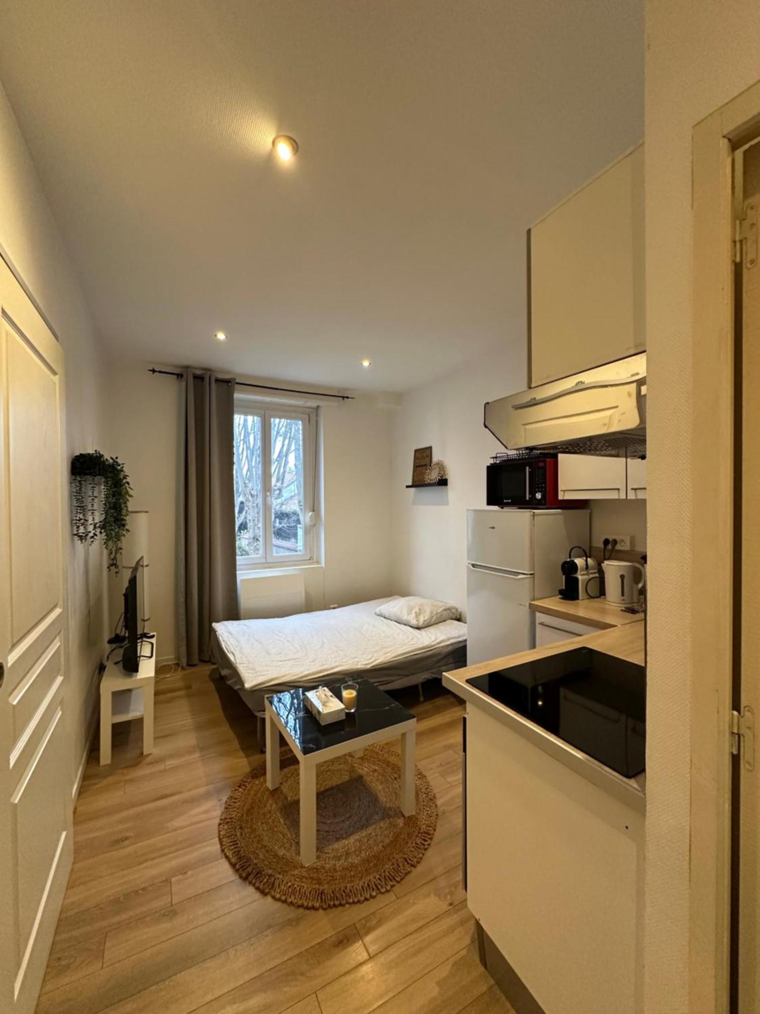 #7 Nouveau ! Studio rénové au centre ville Mulhouse Esterno foto